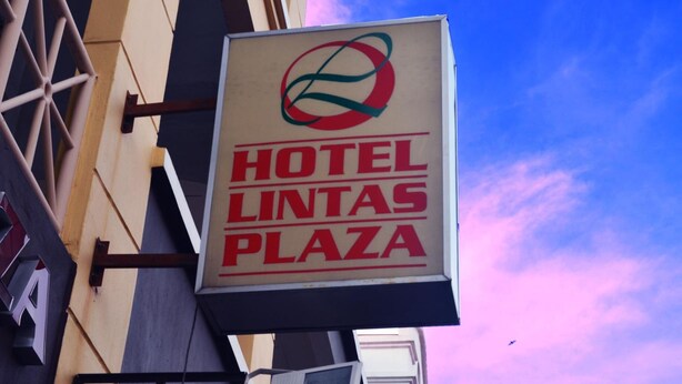 Señal para el Hotel Lintas Plaza.