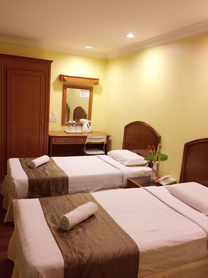 Deluxe Twin | Minibar, desk, iron/ironing board, free WiFi - SkyGlobal Hotel (Labuan)