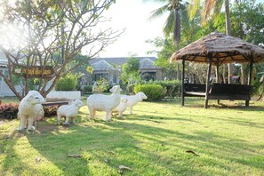 Property grounds - Pranburi Delight Resort (Sam Roi Yot)