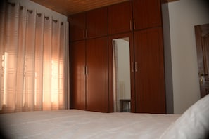 Chambres insonorisées, fer et planche à repasser, Wi-Fi gratuit