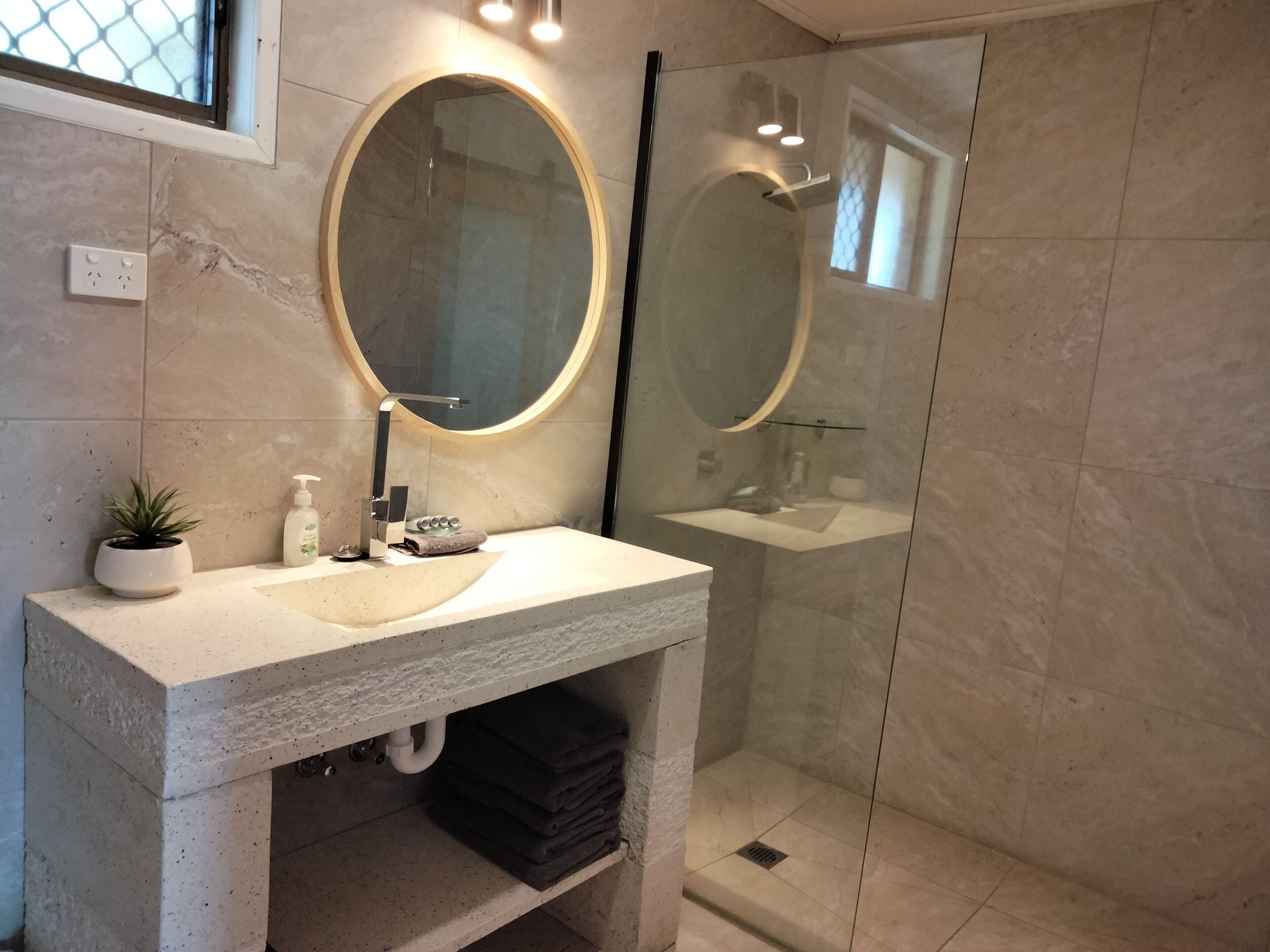 Chambre Quadruple | Salle de bain