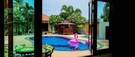 4-Bedroom with Private Pool  | Terrace/patio