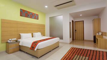 Familierom | Safe på rommet og skrivebord