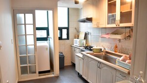 Room (3 Floor Party Room) | Private kitchen | Fridge, microwave - Helloworld House 7 (Seoul)