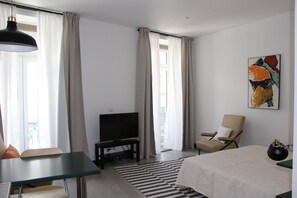 Insonorización, tabla de planchar con plancha, cunas gratuitas y wifi 
