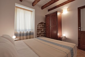 Suite, 1 Schlafzimmer | Hochwertige Bettwaren, Minibar, Zimmersafe, Schreibtisch