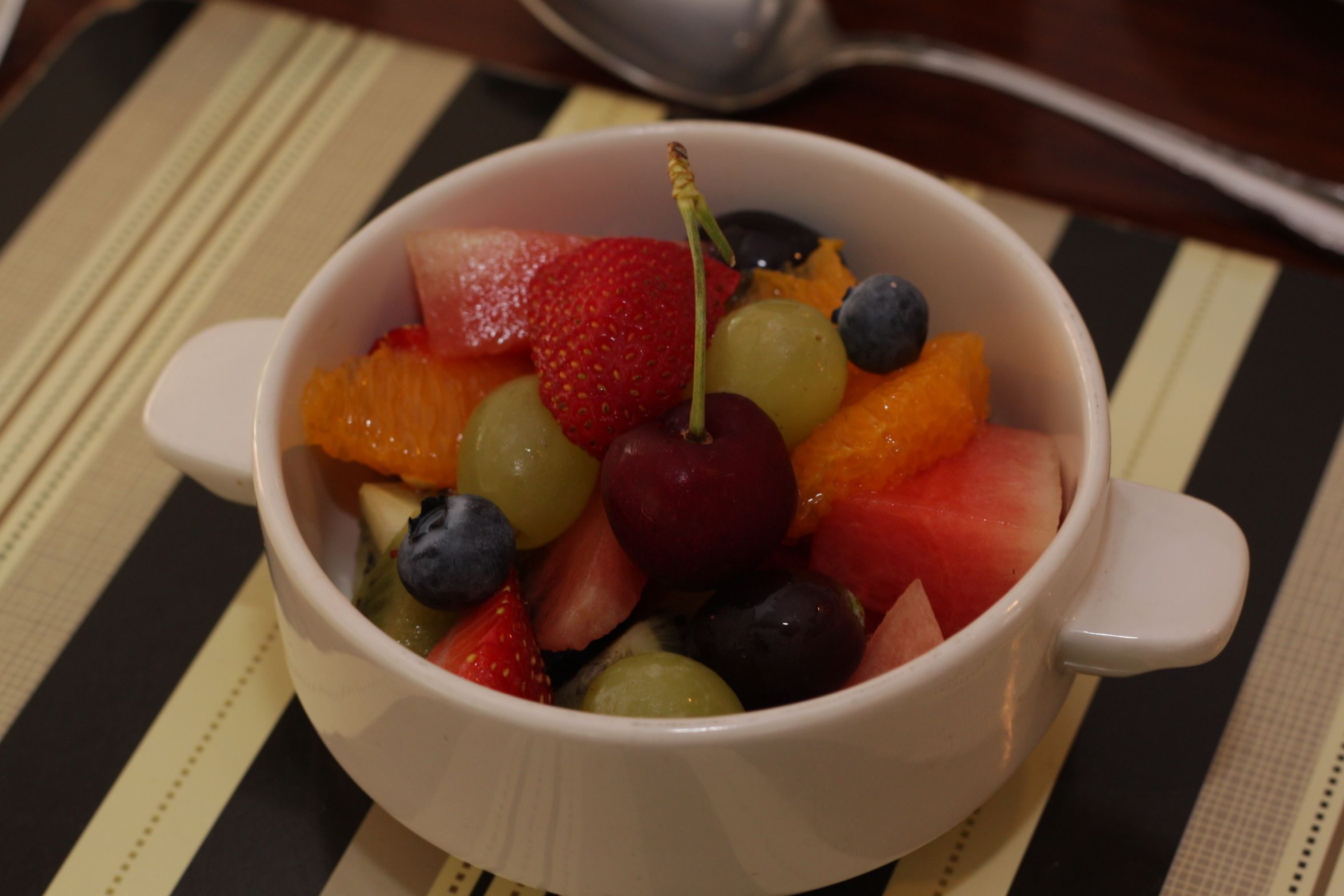 free daily full breakfast