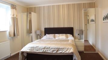 Desk, iron/ironing board, free WiFi, bed sheets