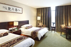 In-room safe, desk, free WiFi - Zhenbao Holiday Hotel Nanjing Yuhua (Nanjing)