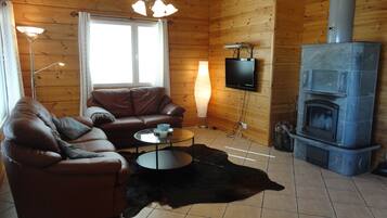 Casa de campo, 3 habitaciones, sauna | Área de sala de estar | Televisión de pantalla plana y reproductor de DVD