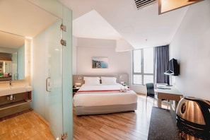 In-room safe, desk, iron/ironing board, free WiFi
