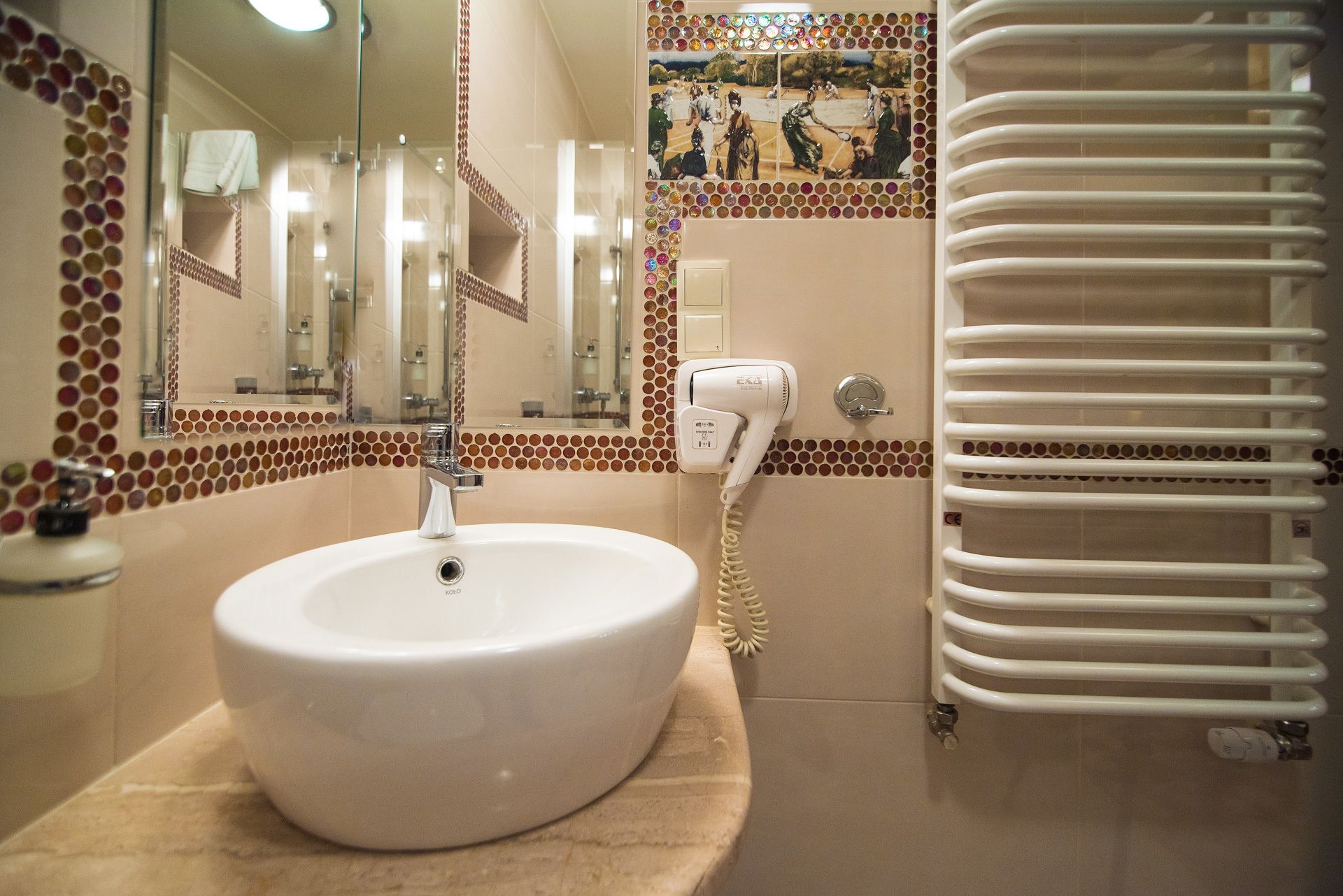 triple room | bathroom sink