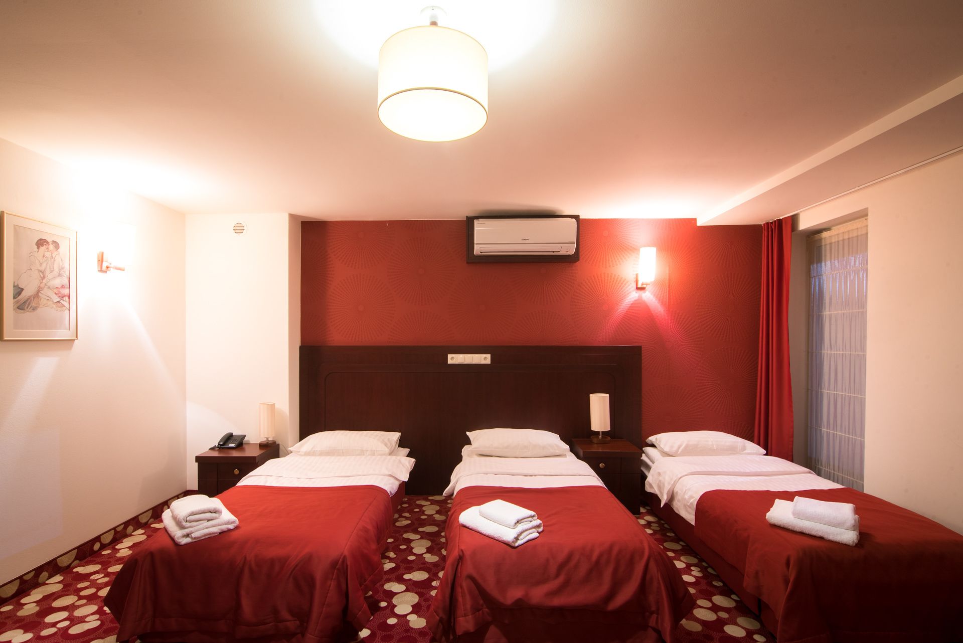 triple room | premium bedding, in-room safe, desk, blackout curtains