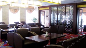 Breakfast, lunch and dinner served  - Qiandaohu Minghu Hotel (Hangzhou)