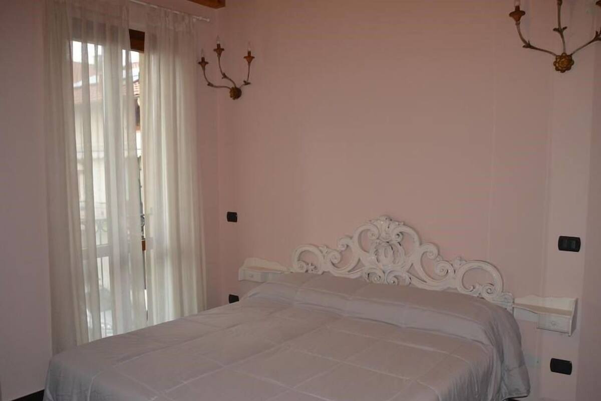 Comfort Triple Room, Private Bathroom (Glicine)