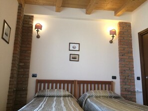 Chambre Confort Double ou avec lits jumeaux, salle de bains attenante (Gelso & Gelsomino) | 1 chambre