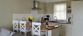 White House Cottages