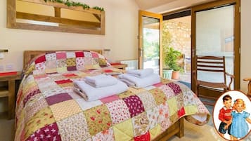 Double Room, Ensuite (The Wardrobe)