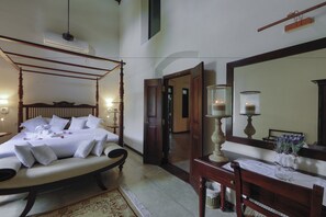 1 kamar tidur, meja kerja, setrika/meja setrika, dan Wi-Fi gratis