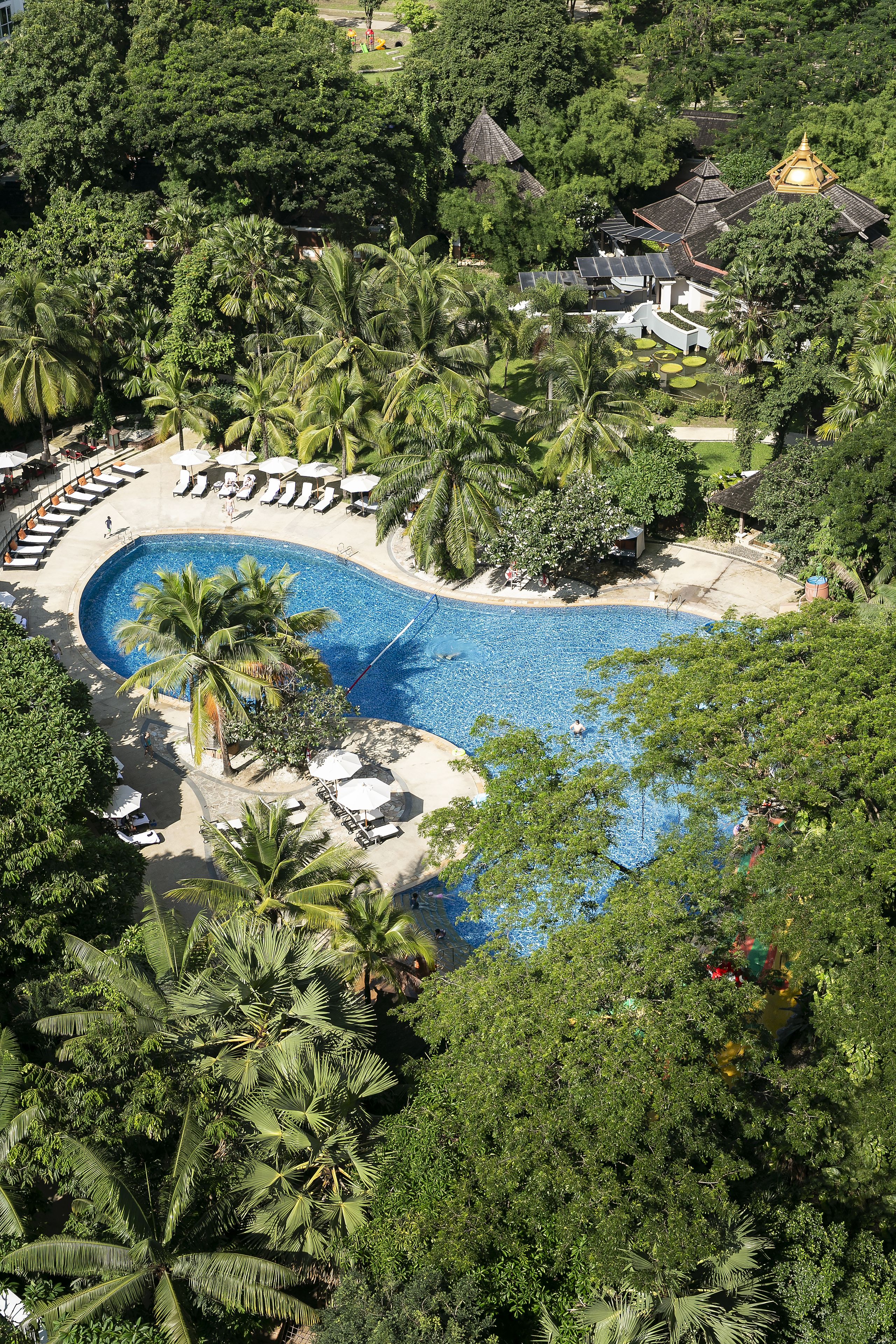 suite, 1 bedroom, city view, garden area | garden view