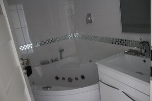 Apartment Relax with sauna & Jacuzzi | Bathroom - Apartmán Relax so saunou a jakuzzi (Namestovo)