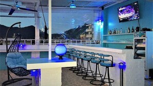 Bar (en la propiedad)