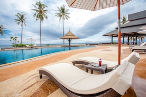 Outdoor pool, sun loungers - Lanta Corner Resort (Ko Lanta)
