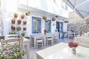 Tägliches inbegriffenes einheimisches Frühstück