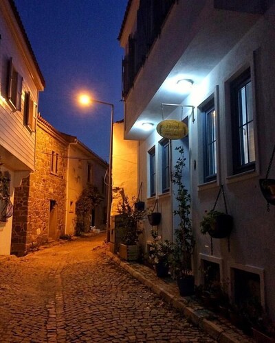 Bozcaada Basak Konukevi