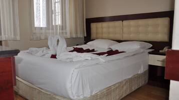 Double Room | Desk, soundproofing, free WiFi