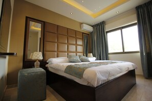 Literie de qualité supérieure, surmatelas, décoration personnalisée