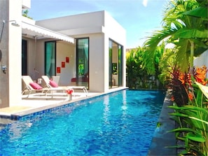 Outdoor pool - Baan Bua Nai Harn 3 bedrooms Villa (Rawai)