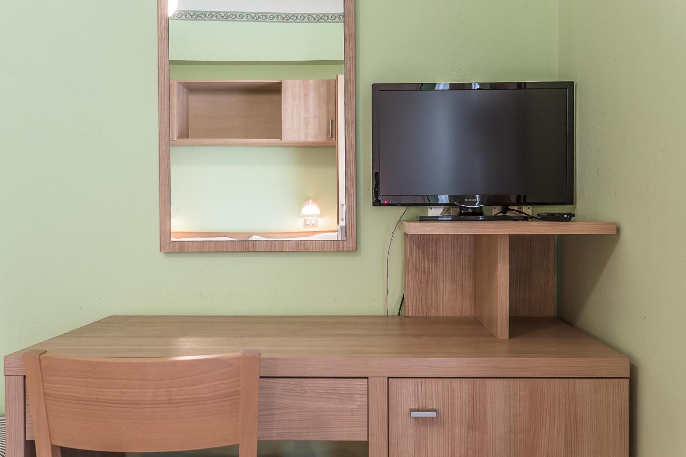 basic triple room | 1 bedroom, in-room safe, desk, blackout curtains