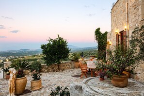 Courtyard view - Villa Candice (Rethymno)