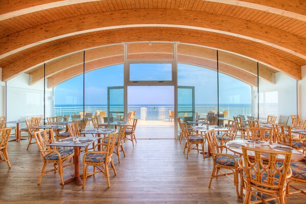 Free daily buffet breakfast - Regent's Hotel (Jesolo)