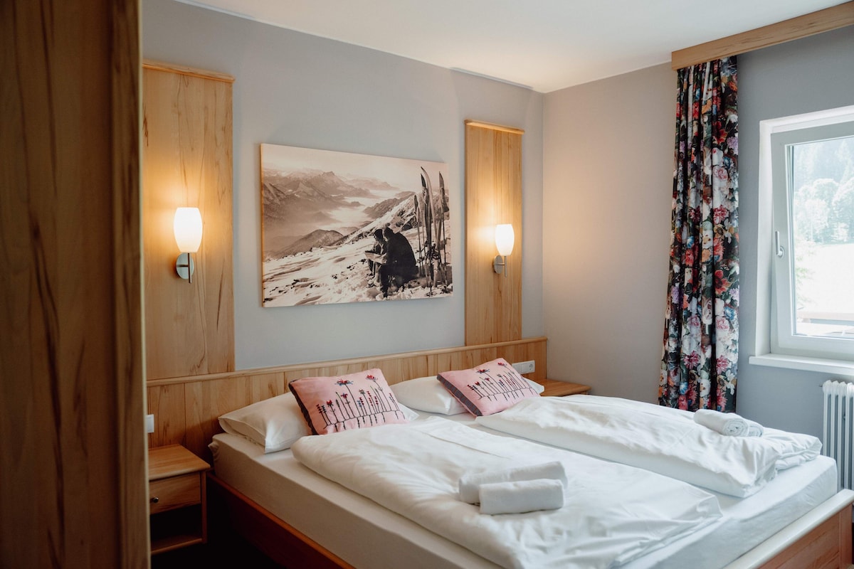 Comfort Double Room | Down comforters, WiFi (free), bed sheets