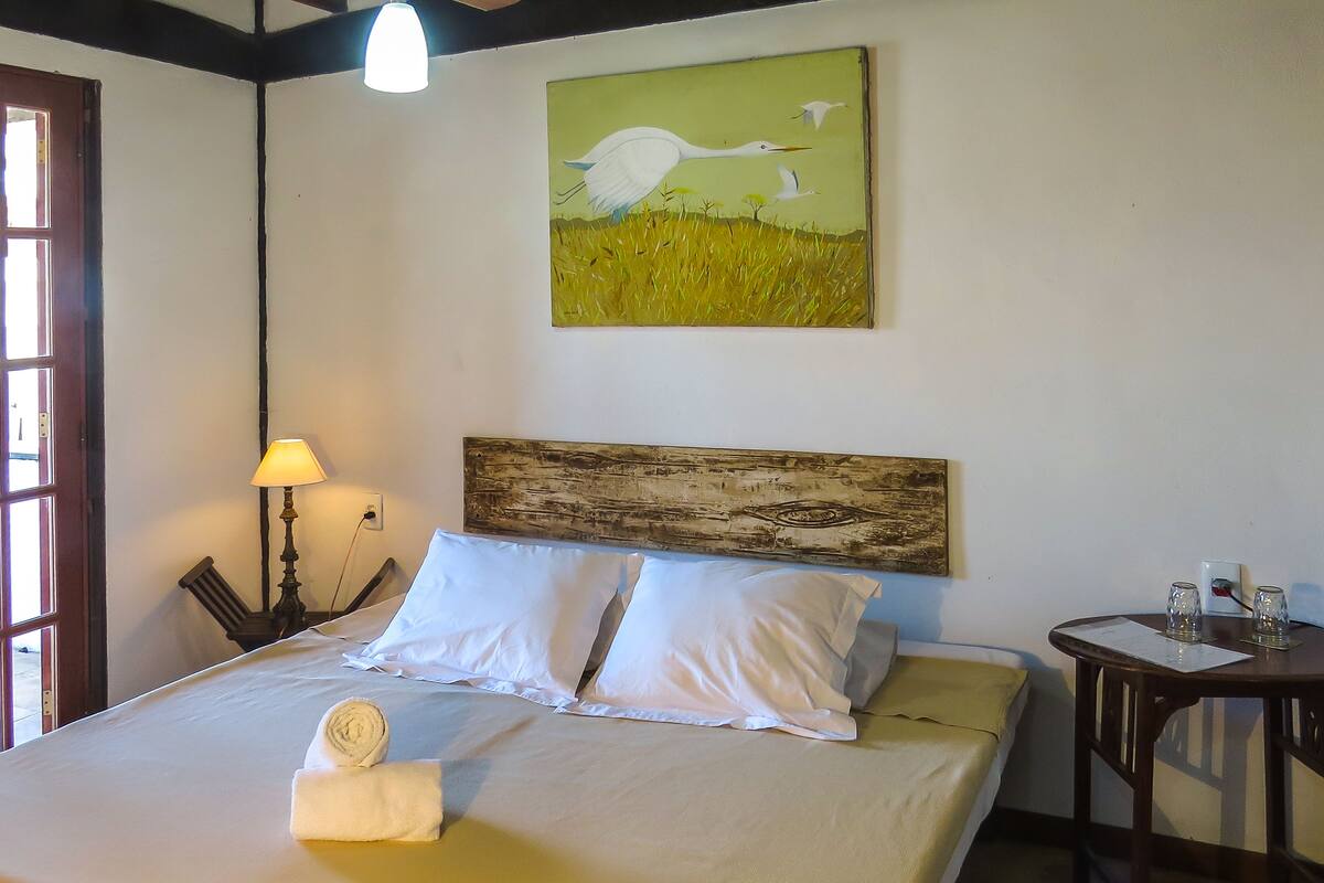 Minibar, desk, blackout curtains, free WiFi