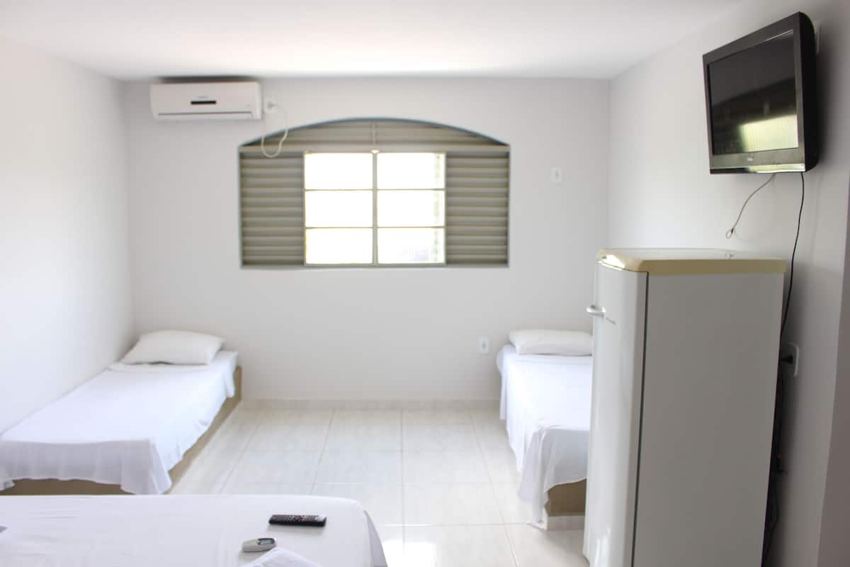 10 bedrooms, minibar, desk, iron/ironing board (on request)
