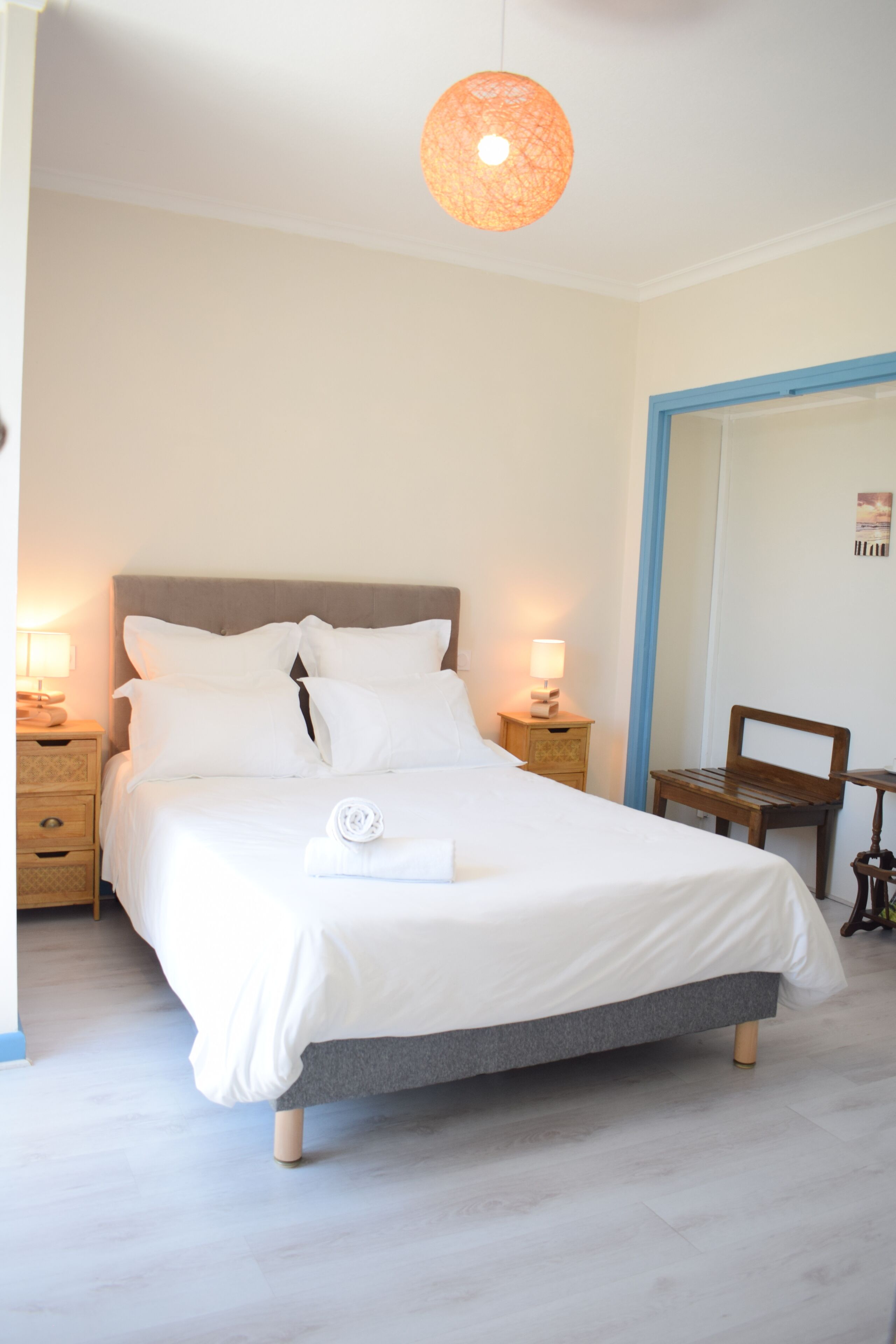 comfort double room, 1 double bed | desk, laptop workspace, soundproofing, iron/ironing board