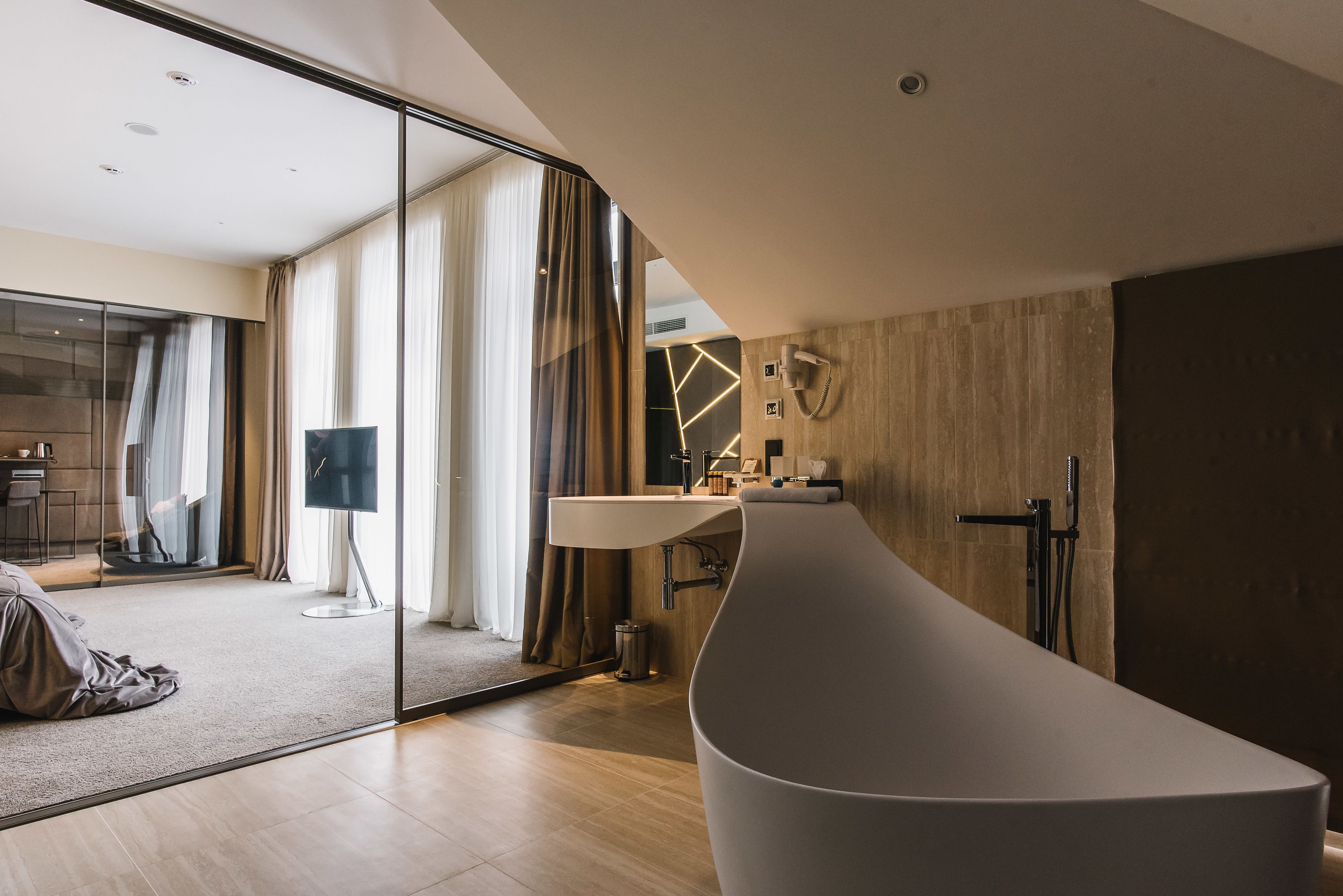 Suite de lujo, 1 habitación | Ropa de cama de alta calidad, minibar, caja fuerte