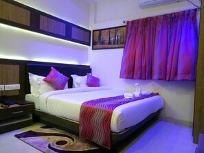 Rollaway beds, free WiFi
