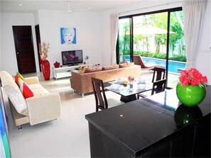 Living room - Intira Villa Rawai 2 bedrooms villa (Rawai)