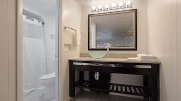 Exclusive Room, 1 King Bed, Non Smoking | Bathroom