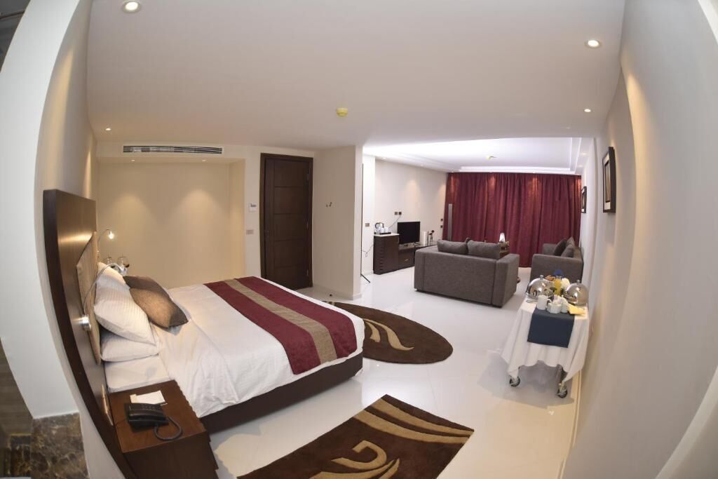 In-room safe, desk, iron/ironing board, rollaway beds