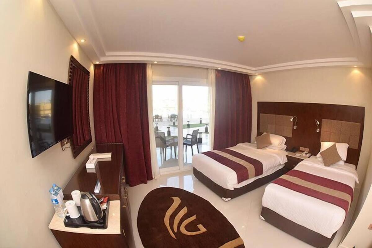 In-room safe, desk, iron/ironing board, rollaway beds
