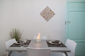Exclusief appartement (Casa Siciliana 03) | 1 slaapkamer, een bureau, een strijkplank/strijkijzer, gratis wifi