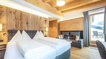 Hochwertige Bettwaren, Zimmersafe, individuell eingerichtet