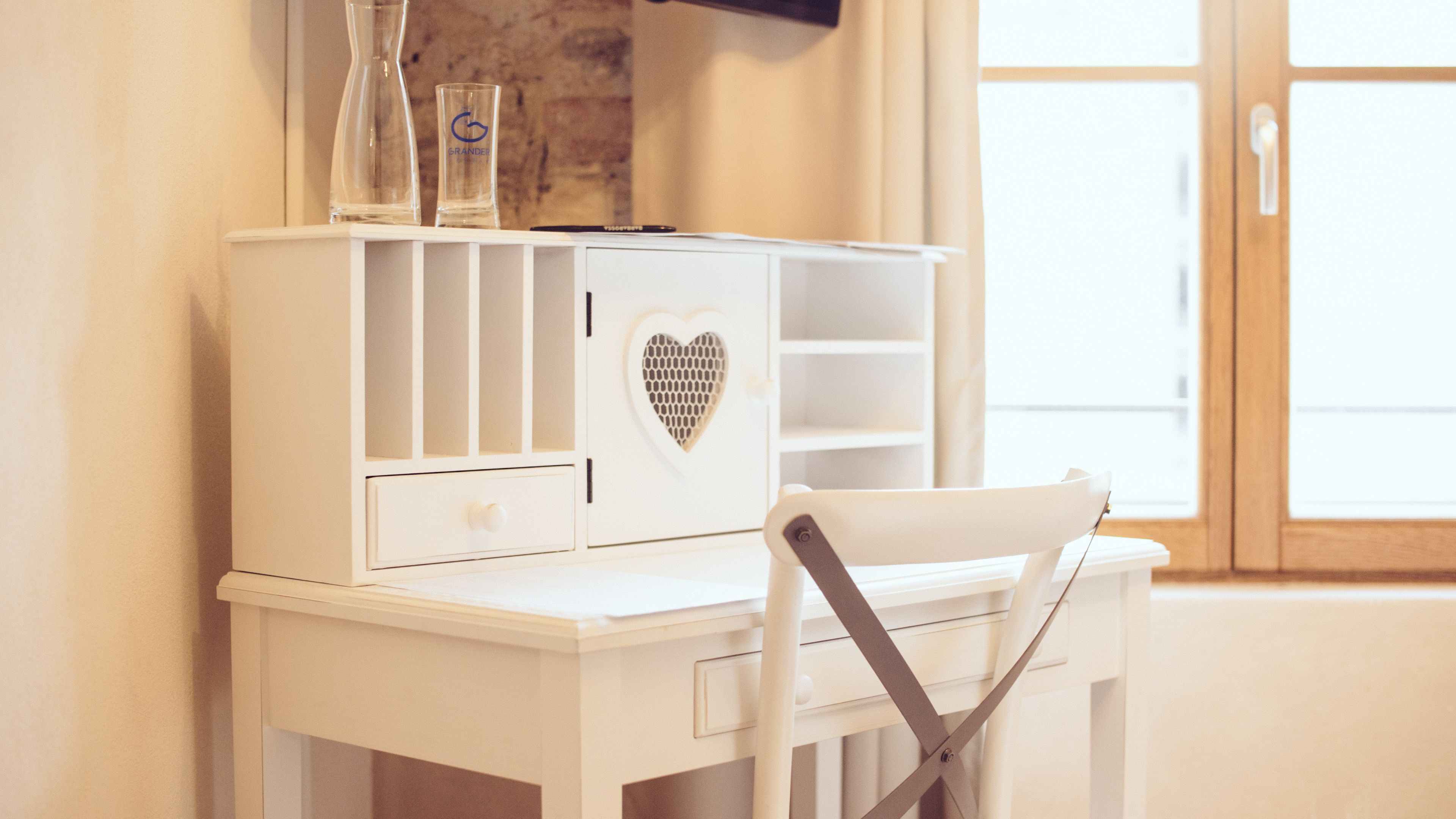 standard single room | room amenity