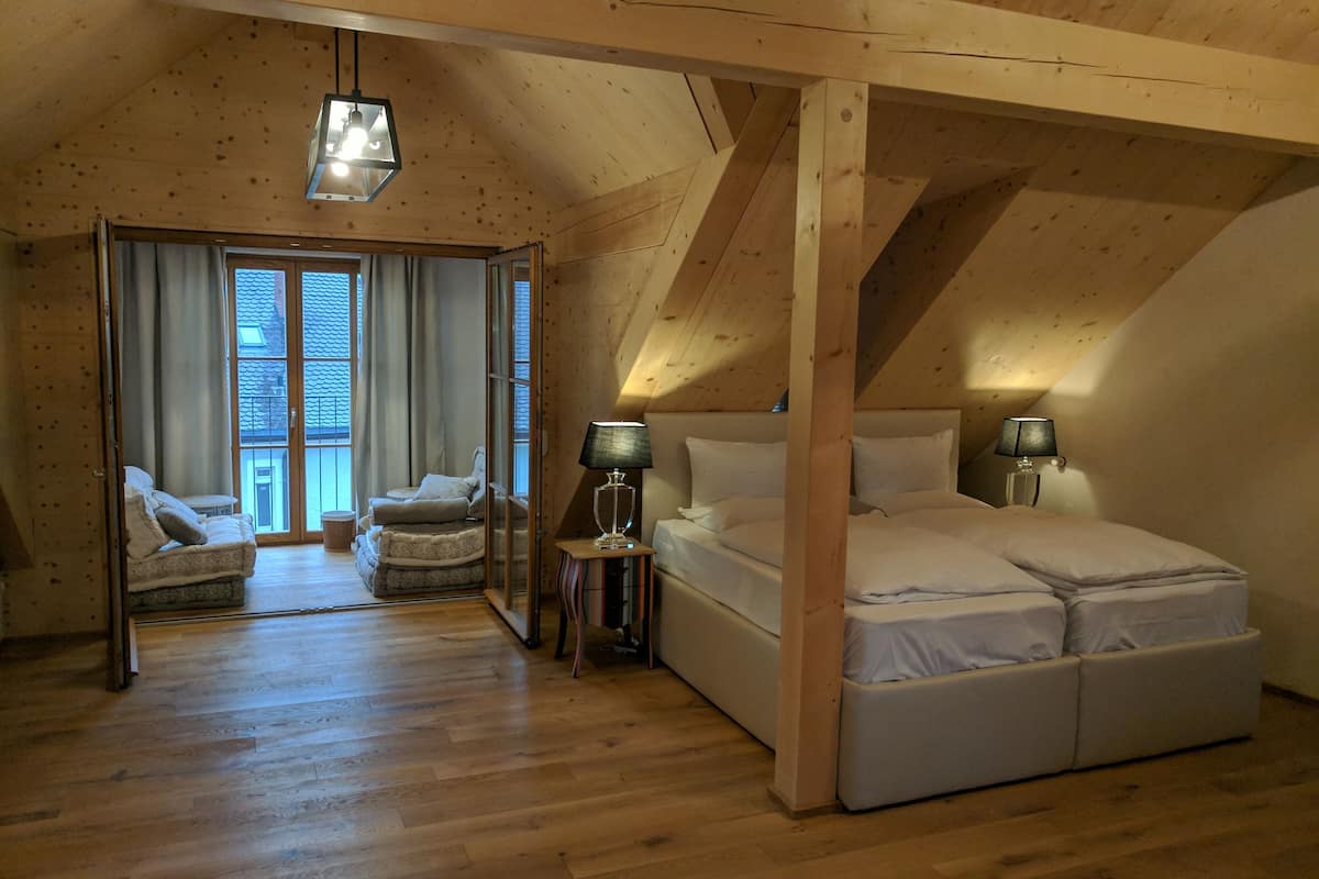 design studio suite | individually decorated, individually furnished, desk, blackout curtains