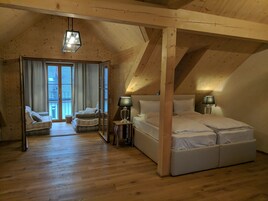 Suite estudio de diseño | Cortinas opacas, wifi gratis, ropa de cama